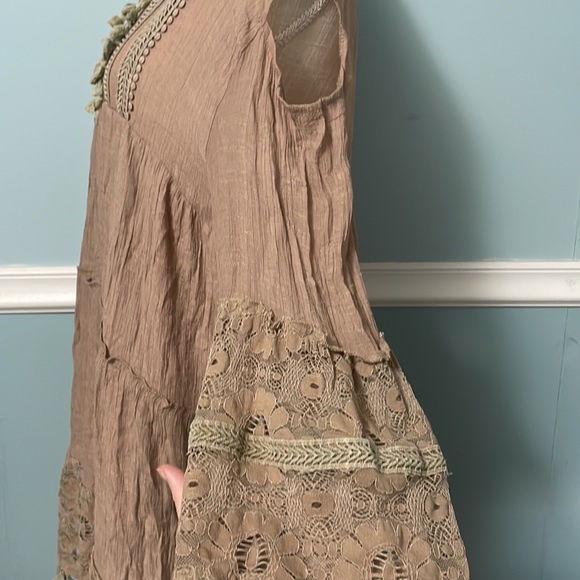Size large, Boho dress/long top, flowy, lacy, earthy aesthetic - Picture 4 of 5